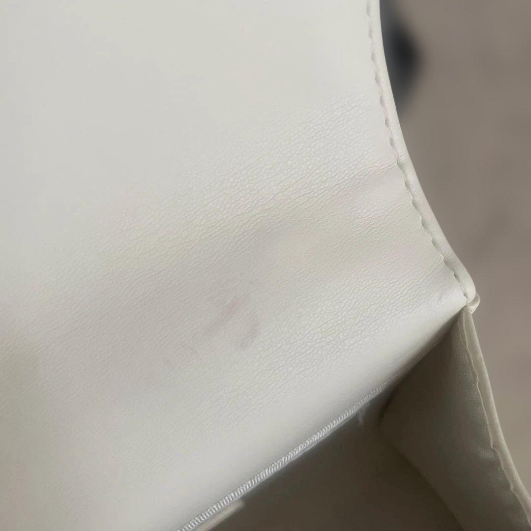 CHANEL ノベルティ　ホワイト キルティング バッグ