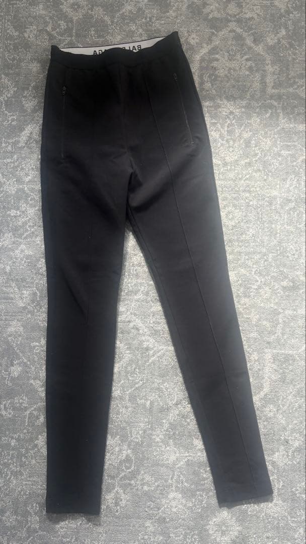 BALENCIAGA ブラックレギンス スリムフィット パンツ