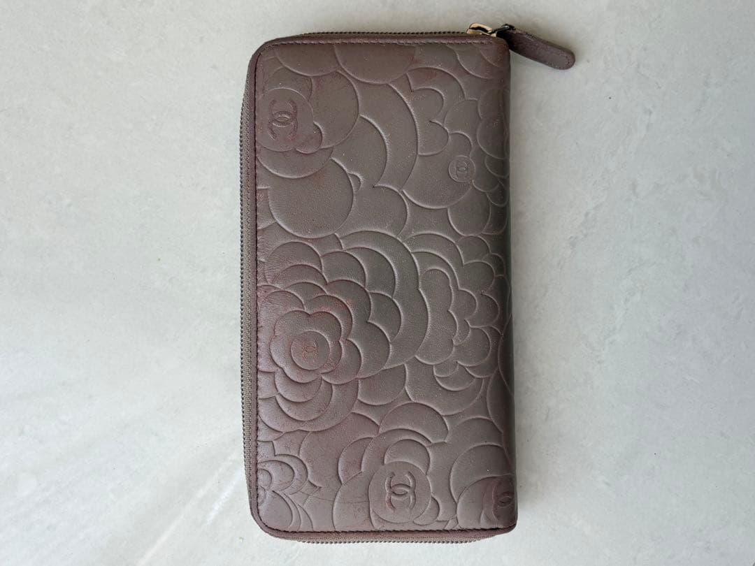 CHANEL フラワーエンボス 長財布 グレージュ