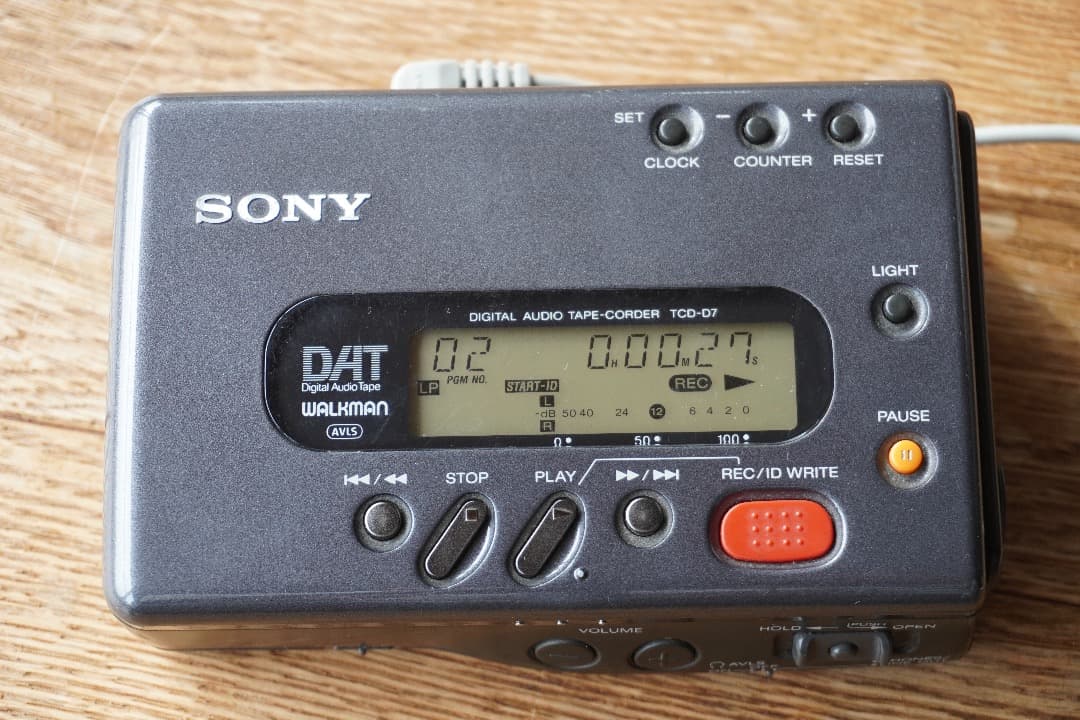 【週末限定値下げ中】SONY TCD-D7 DAT（ジャンク品・一部動作可能）