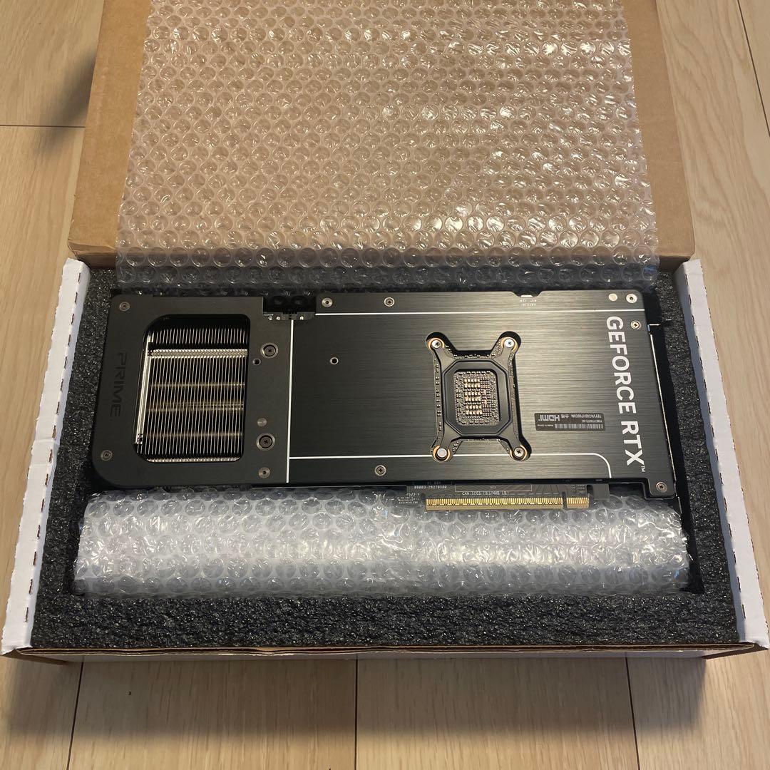 グラフィックボード・グラボ・ビデオカード GeForce RTX 5070 Ti 16GB GDDR7