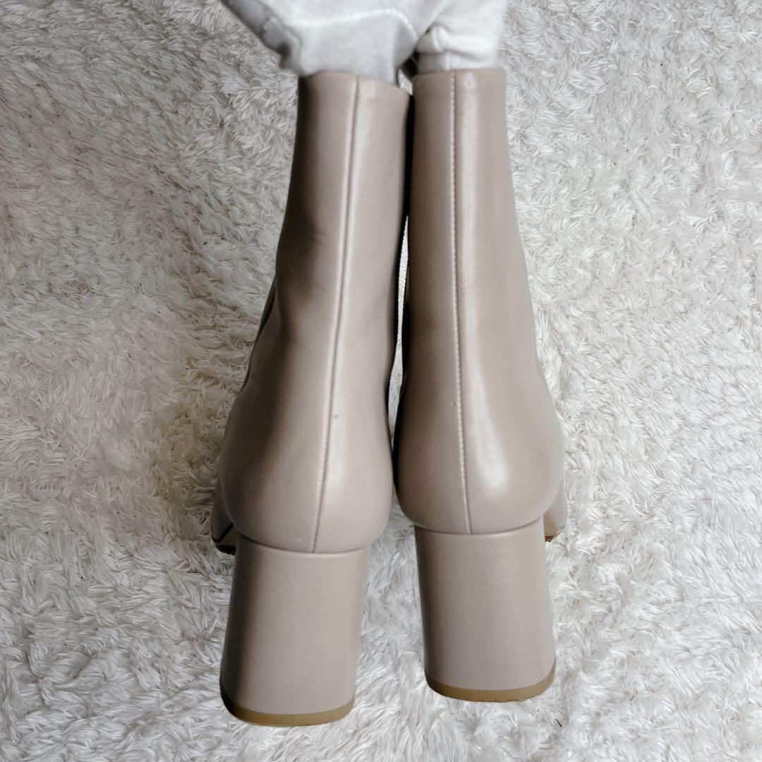 極美品 ダイアナ べージュ ショートブーツ サイドジップ スクエアトゥ 23.5