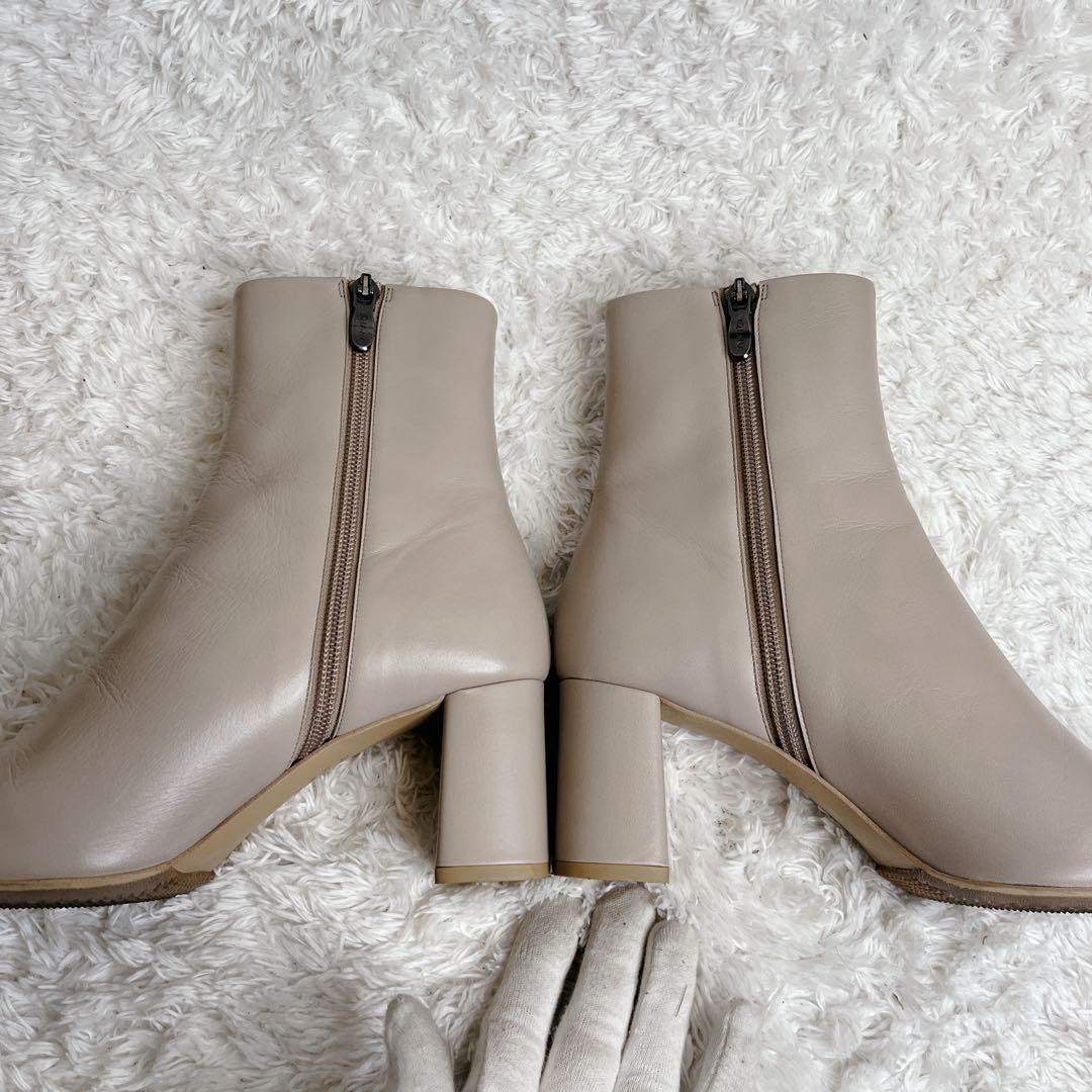 極美品 ダイアナ べージュ ショートブーツ サイドジップ スクエアトゥ 23.5
