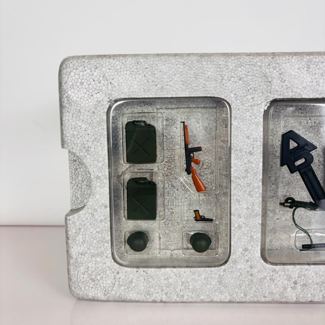 未開封　オートアート　Willys Jeep with trailer 1/18