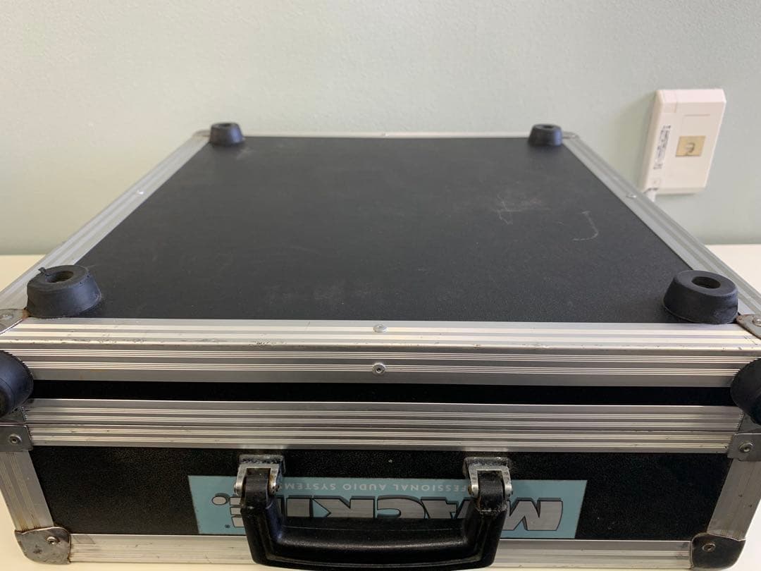 。 MACKIE MS1402-VLZ 14chアナログミキサー