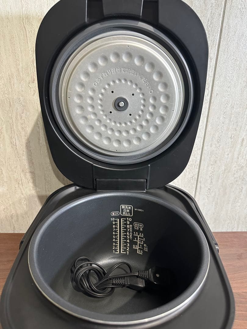 アイリスオーヤマ 炊飯器 1升 炊き　31銘柄炊き分け機能　RC-MC10-B