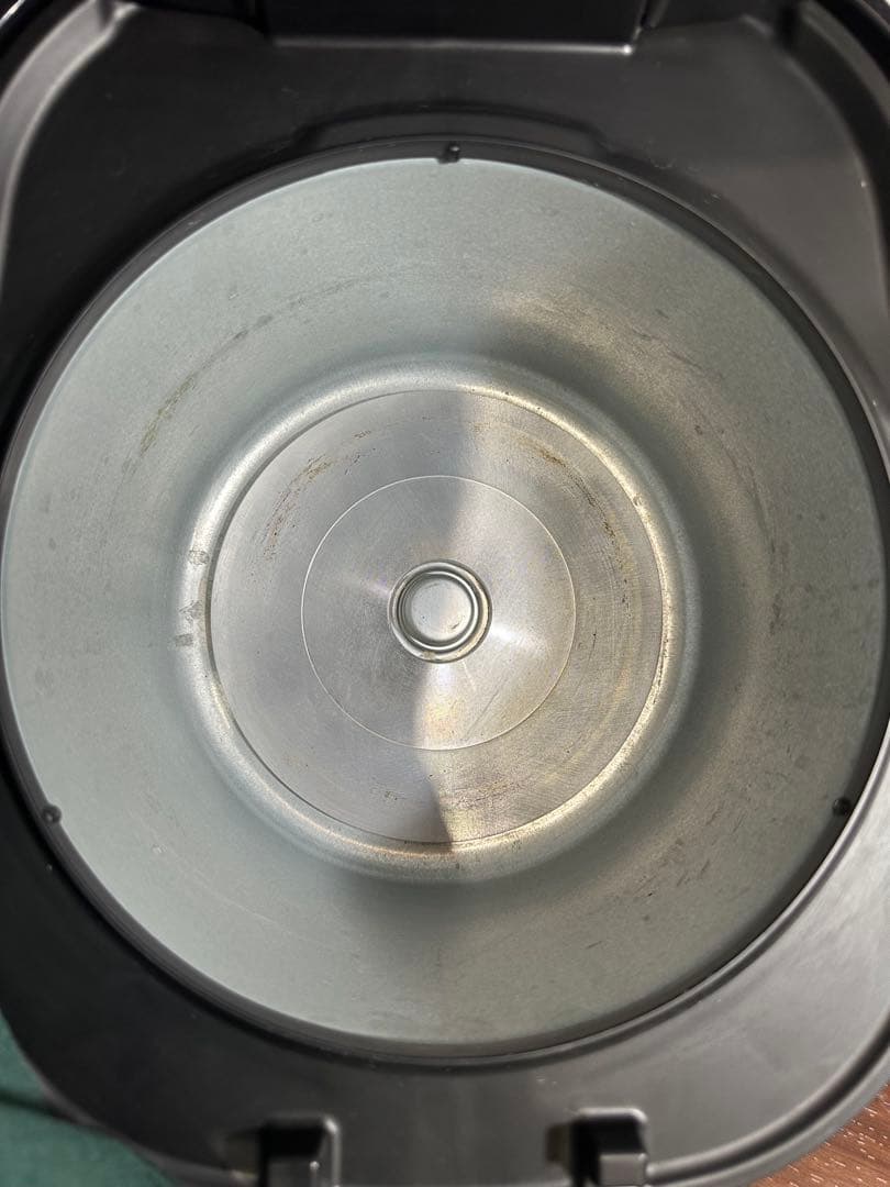 アイリスオーヤマ 炊飯器 1升 炊き　31銘柄炊き分け機能　RC-MC10-B