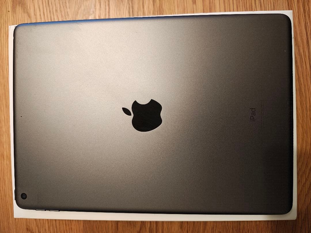 Apple iPad 第7世代（2019年モデル）32GB