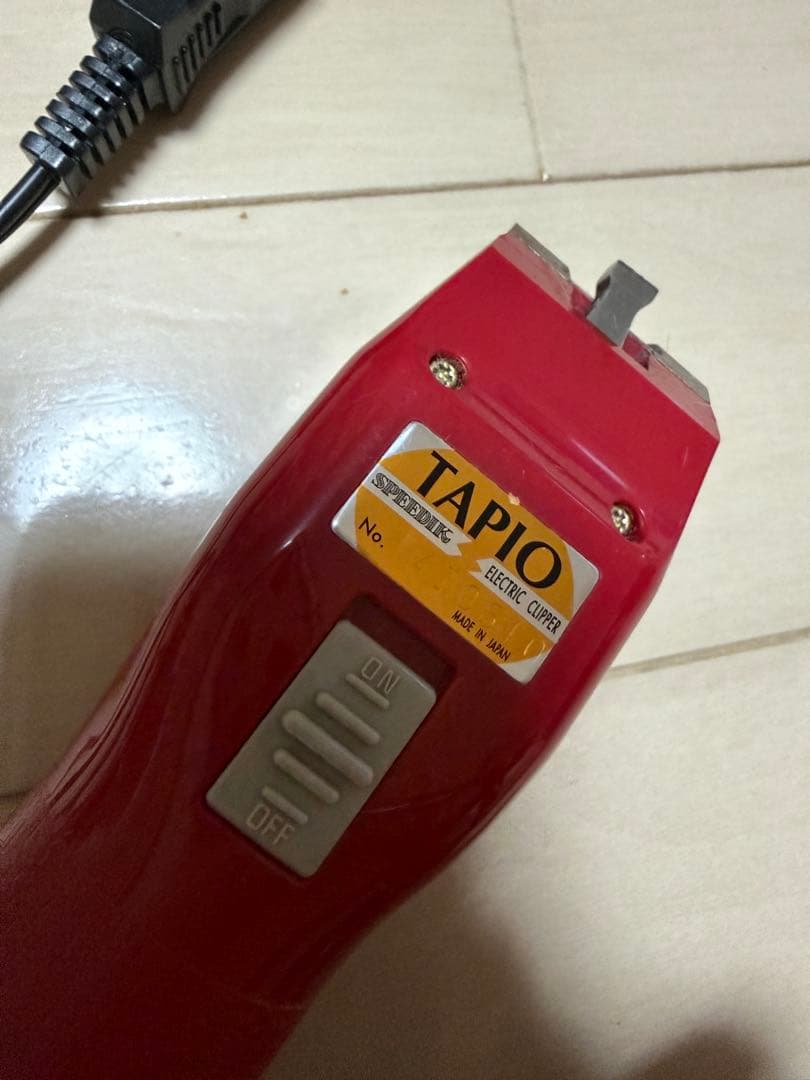 スピーディク　電動バリカン　レッド　替刃付き