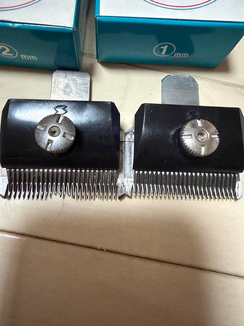 スピーディク　電動バリカン　レッド　替刃付き