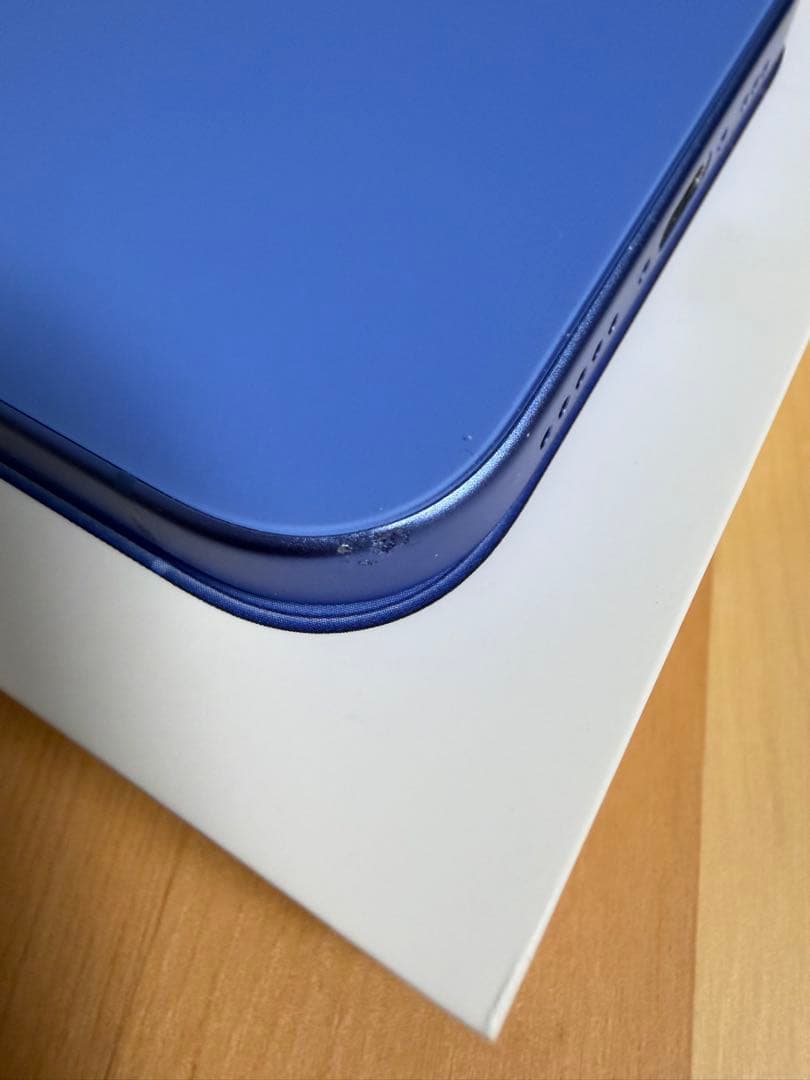 電池残量100% iPhone16 無印256GB SIMフリー