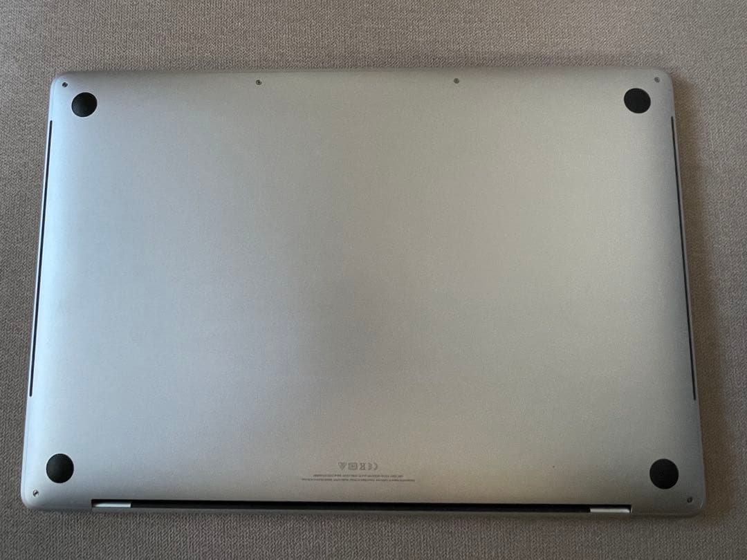 Apple MacBook Pro 2019 16インチ i7