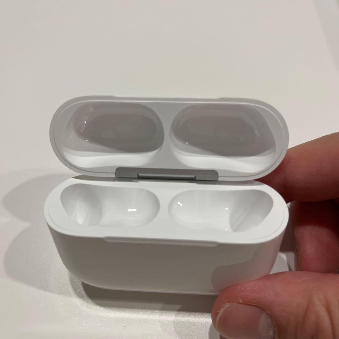 【純正品】AirPods Pro 3 ホワイト