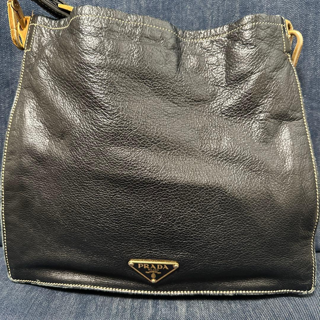 PRADAハンドバック