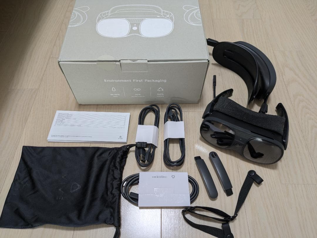 HTC VIVE XR Elite デラックスパック、フェイシャルトラッカー付き