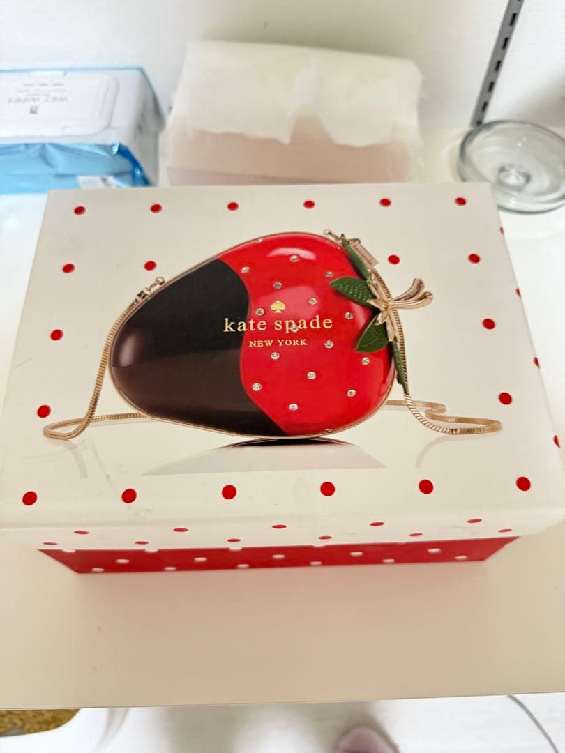 ケイトスペード　いちご型かクラッチバッグ