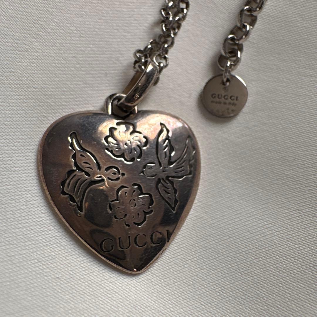 GUCCI ハート型ネックレス