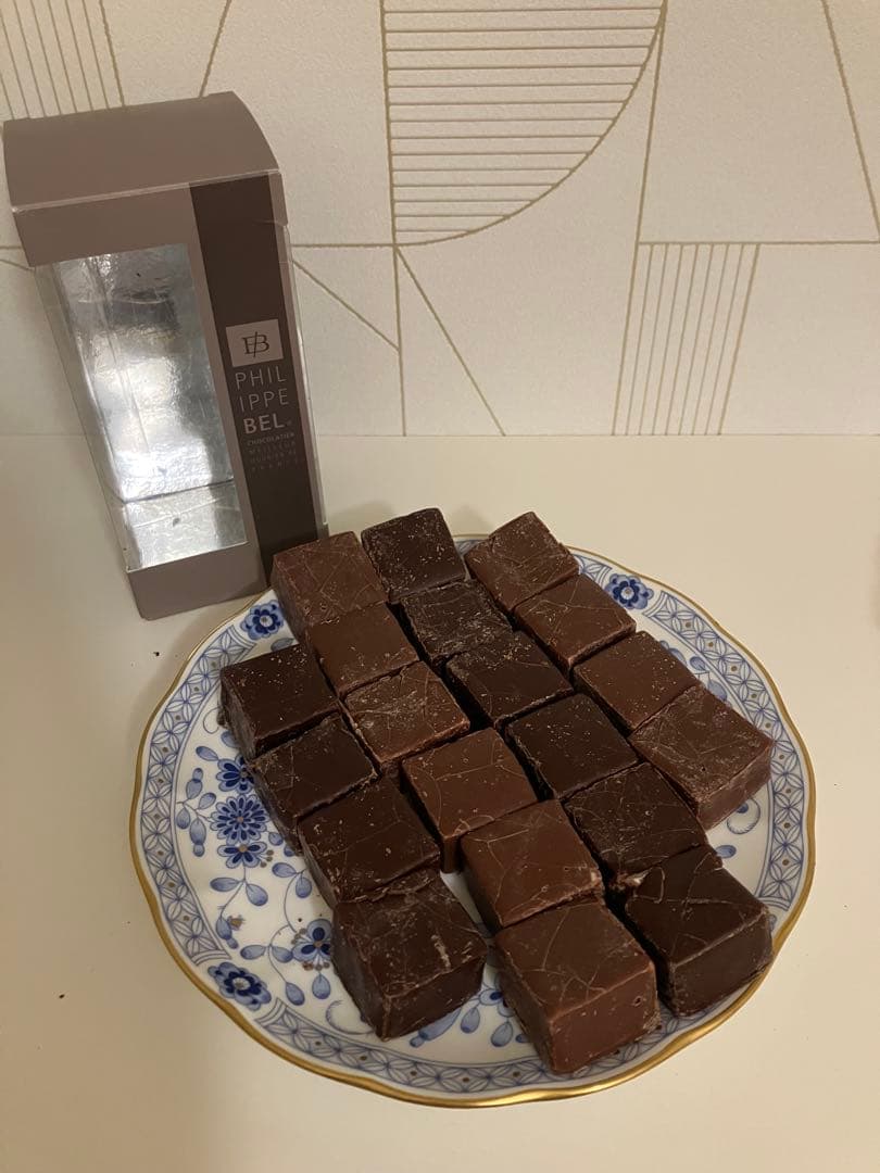 フィリップベル　ギモーブ　1箱　と　クルスティベロ2箱　合計3箱