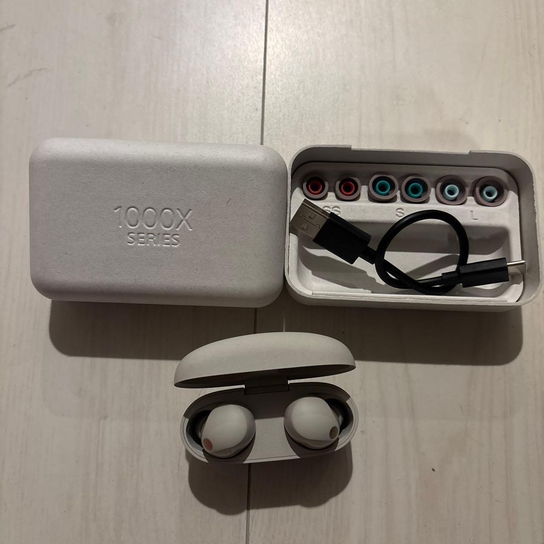 明日の24時まで期間限定値下げ　1000Xシリーズ ワイヤレスイヤホン ホワイト