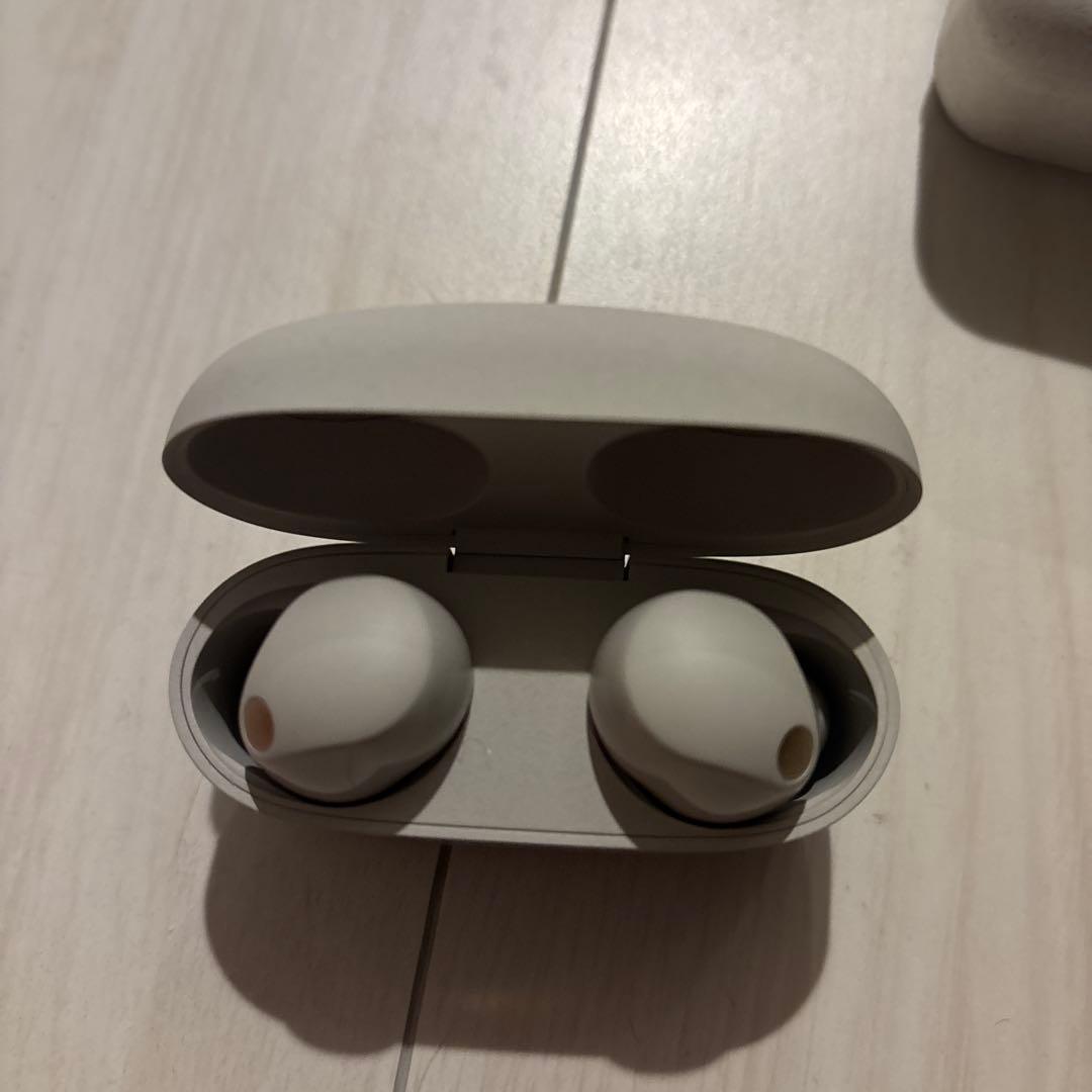 明日の24時まで期間限定値下げ　1000Xシリーズ ワイヤレスイヤホン ホワイト