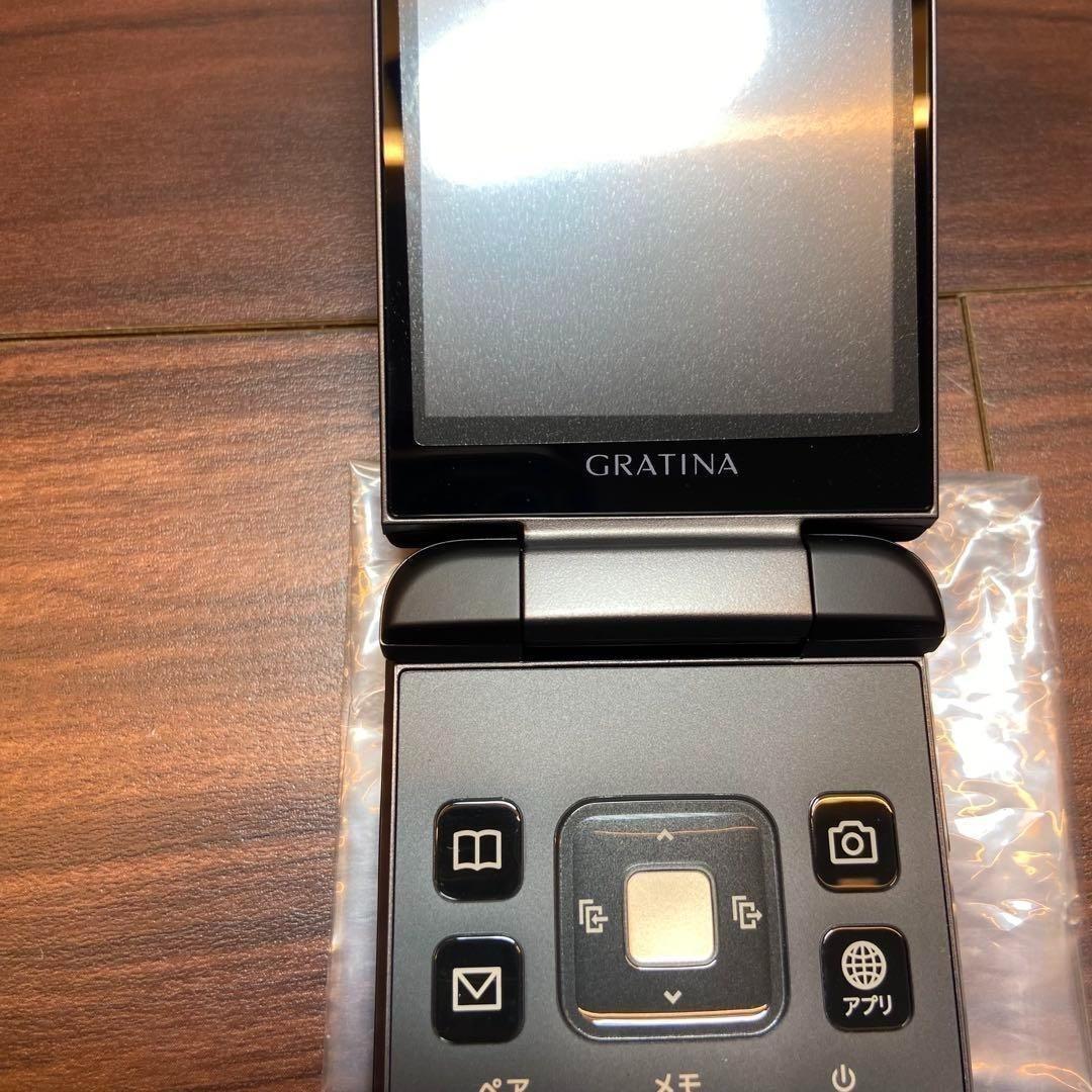 GRATINA グラティーナ KYF39SKA ガラケー ほぼ新品 3848
