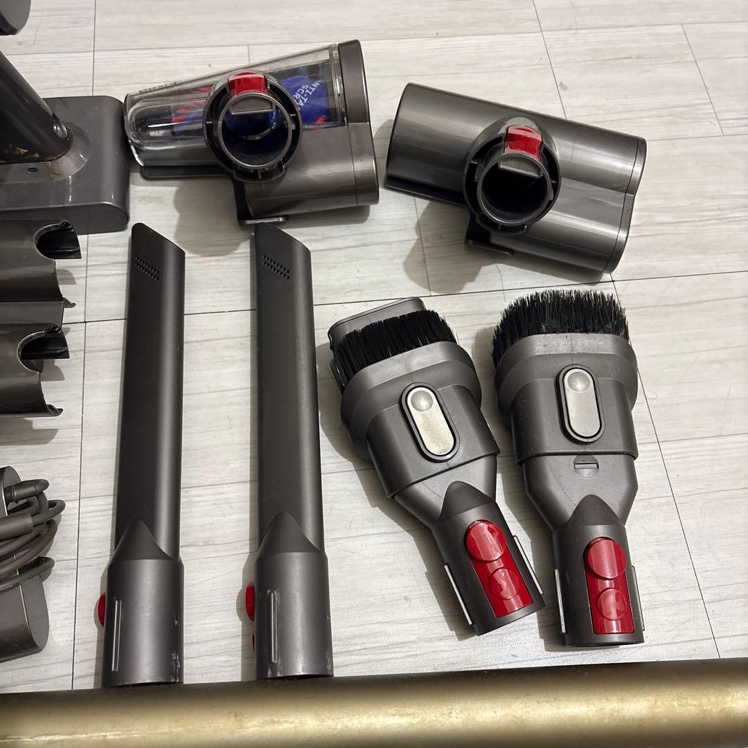 Dyson V8 コードレス掃除機