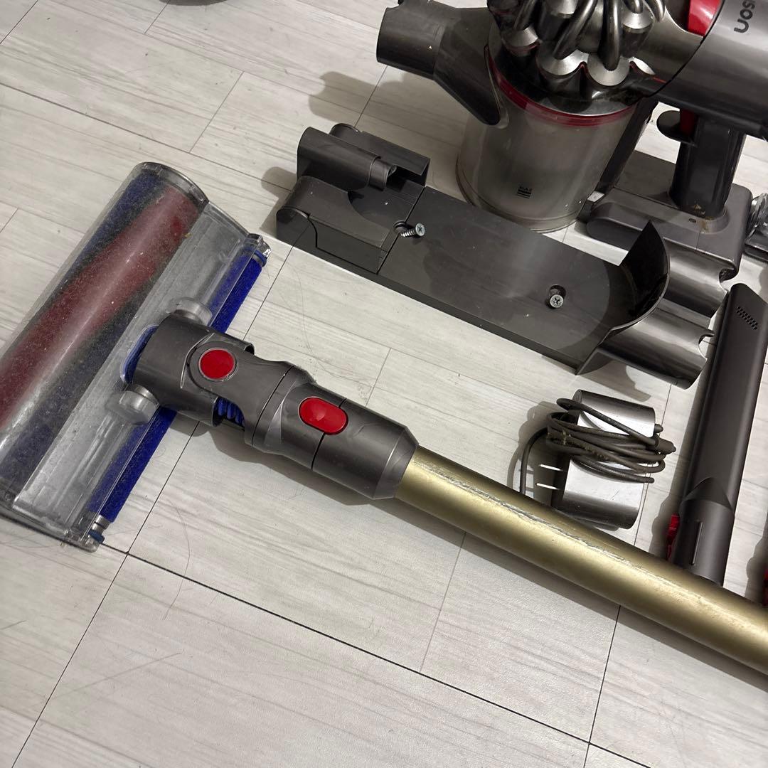 Dyson V8 コードレス掃除機