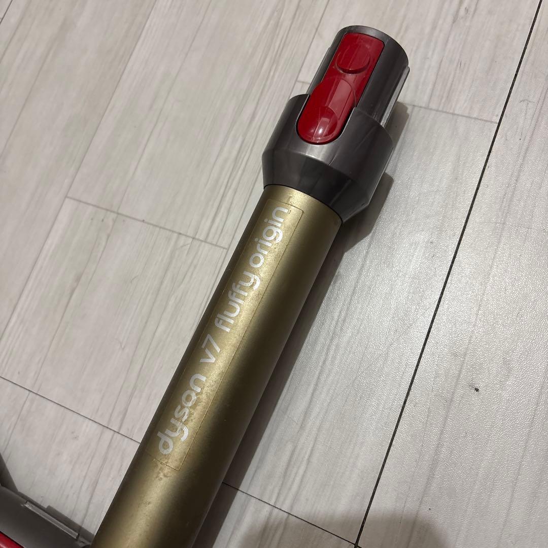 Dyson V8 コードレス掃除機