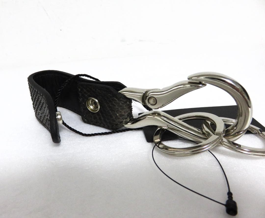 新品 ISAMU KATAYAMA BACKLASH パイソン キーホルダー