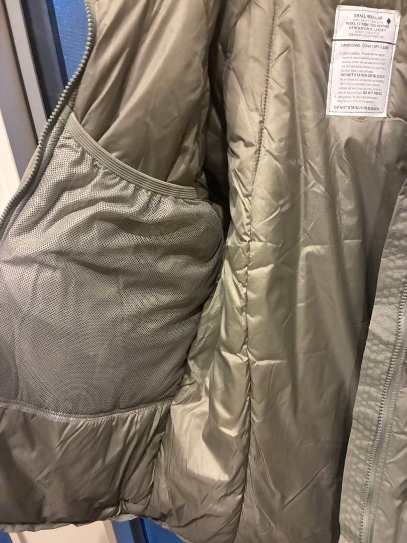 米軍　実物　ECWCS LEVEL7 ジャケット　UD343 美品　S-R