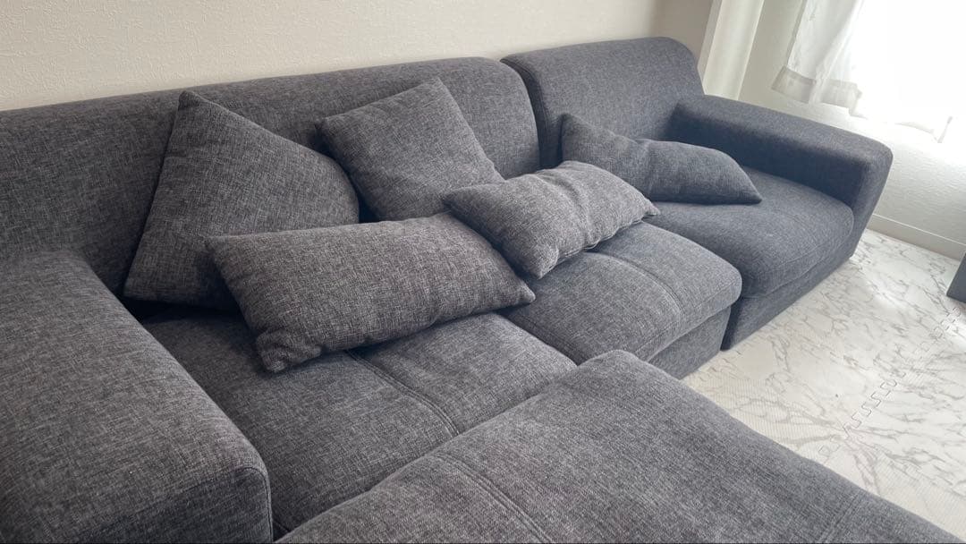 LMWYA ロウヤのダークグレー コーナーソファ 5クッション付き