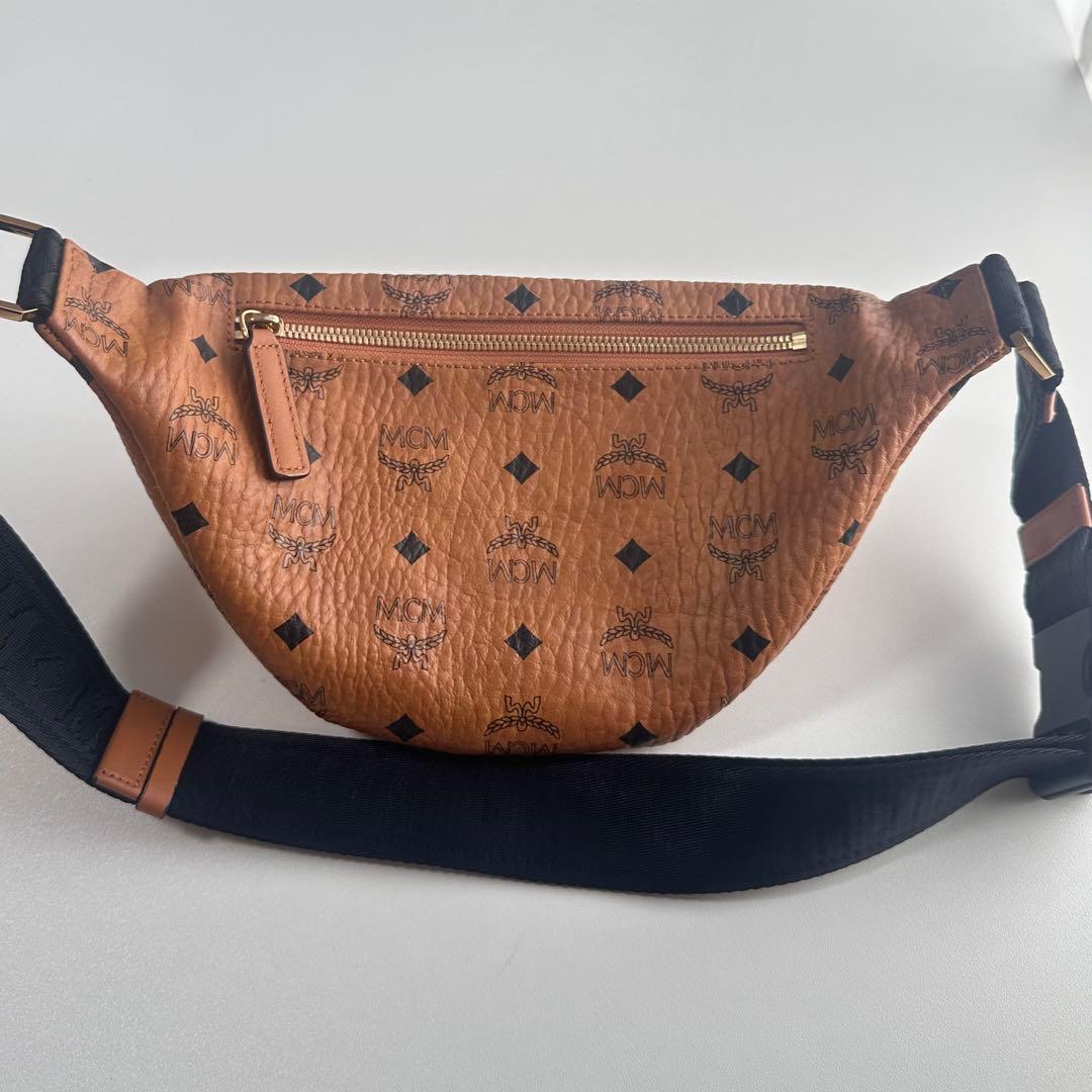 『美品』MCM ボディバッグ ブラウン レザー 036Y