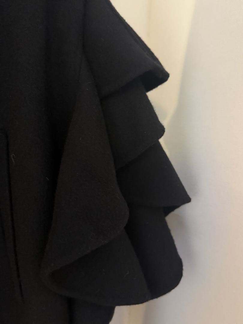 BARNEYS NEWYORK ブラック ケープコート