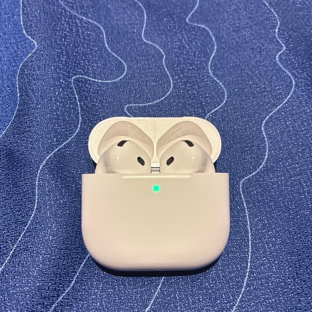 【美品】AirPods 4 アクティブノイズキャンセリング　本体のみ