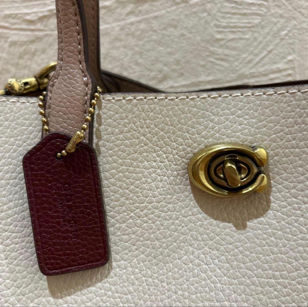 COACH ショルダーバッグ ウィロウ トート 24　チョーク