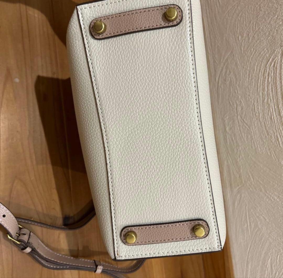 COACH ショルダーバッグ ウィロウ トート 24　チョーク