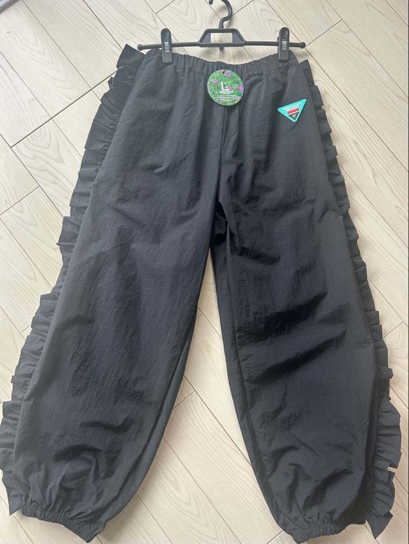 NON TOKYO/ノントーキョー/フリルトラックパンツ