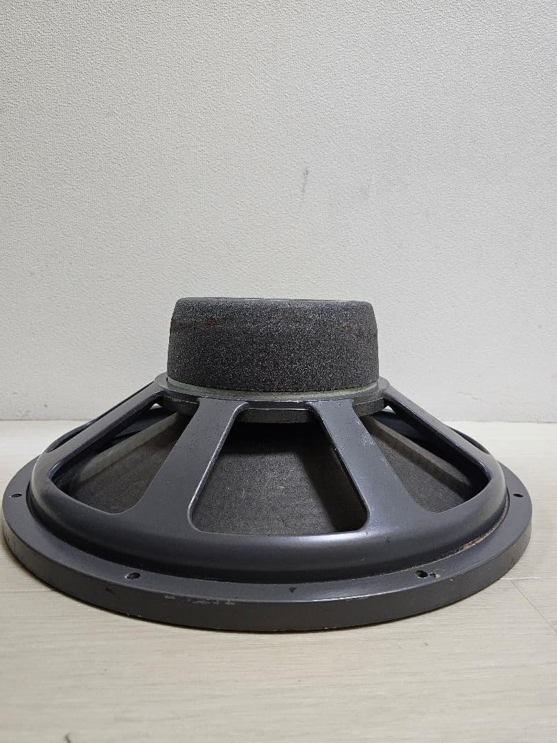 スピーカー・ウーファー JBL 2205C