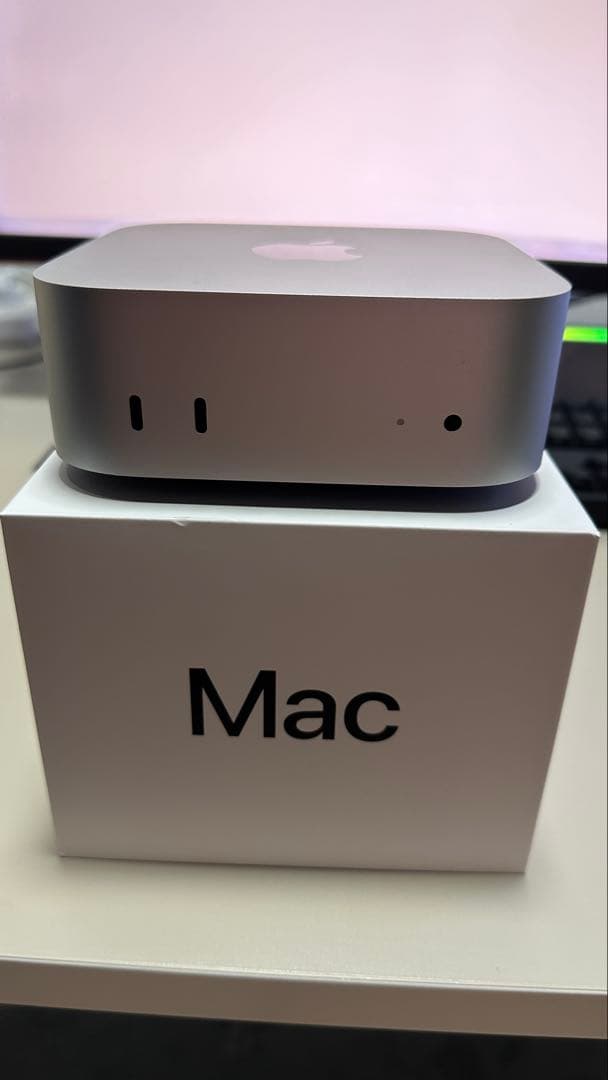 「KAWS」　Mac mini m4+Magic キーボード セット