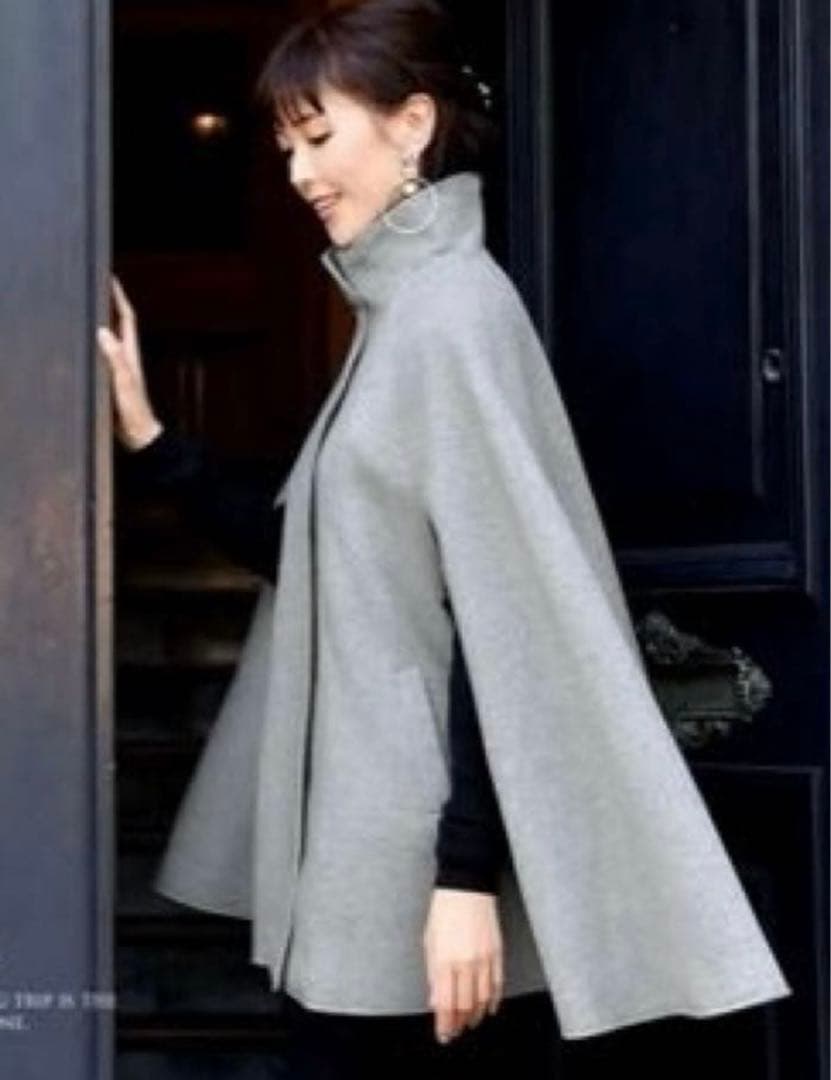 【美品】RUIRUE BOUTIQUE ケープコート フォックスファー付き