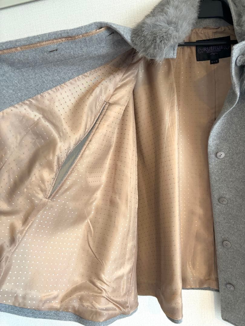 【美品】RUIRUE BOUTIQUE ケープコート フォックスファー付き