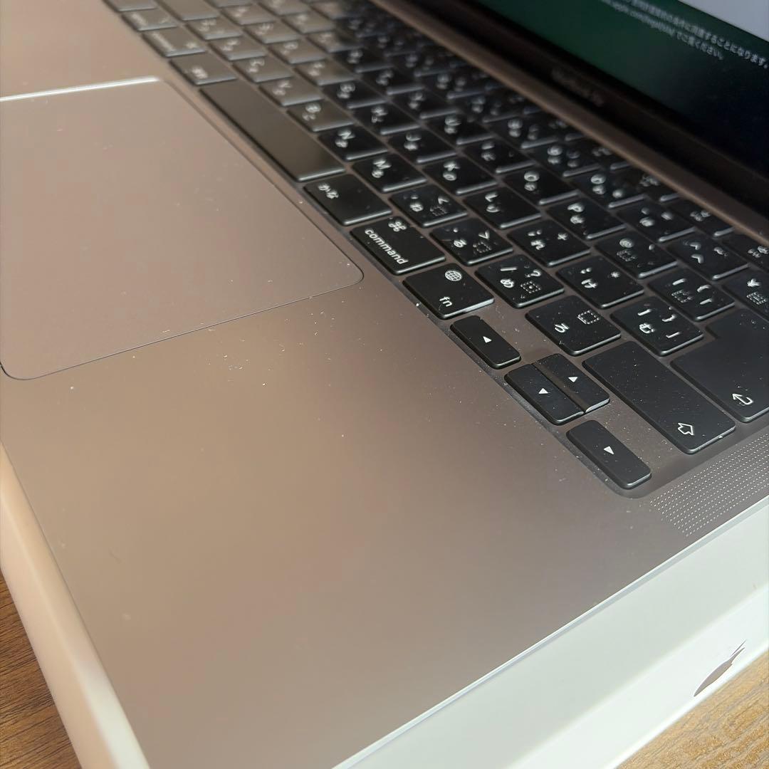 MacBook Air M1メモリ8GB