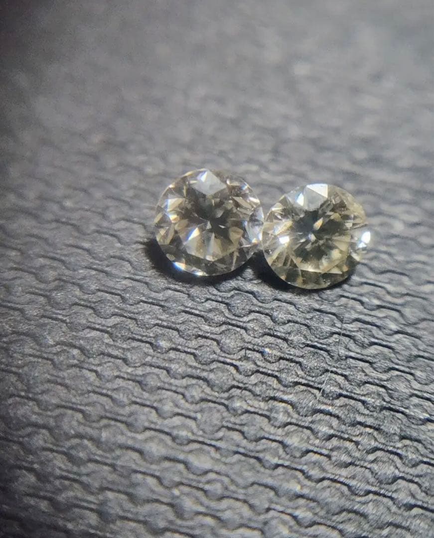 御依頼分、こちら3石セットのお値段です。