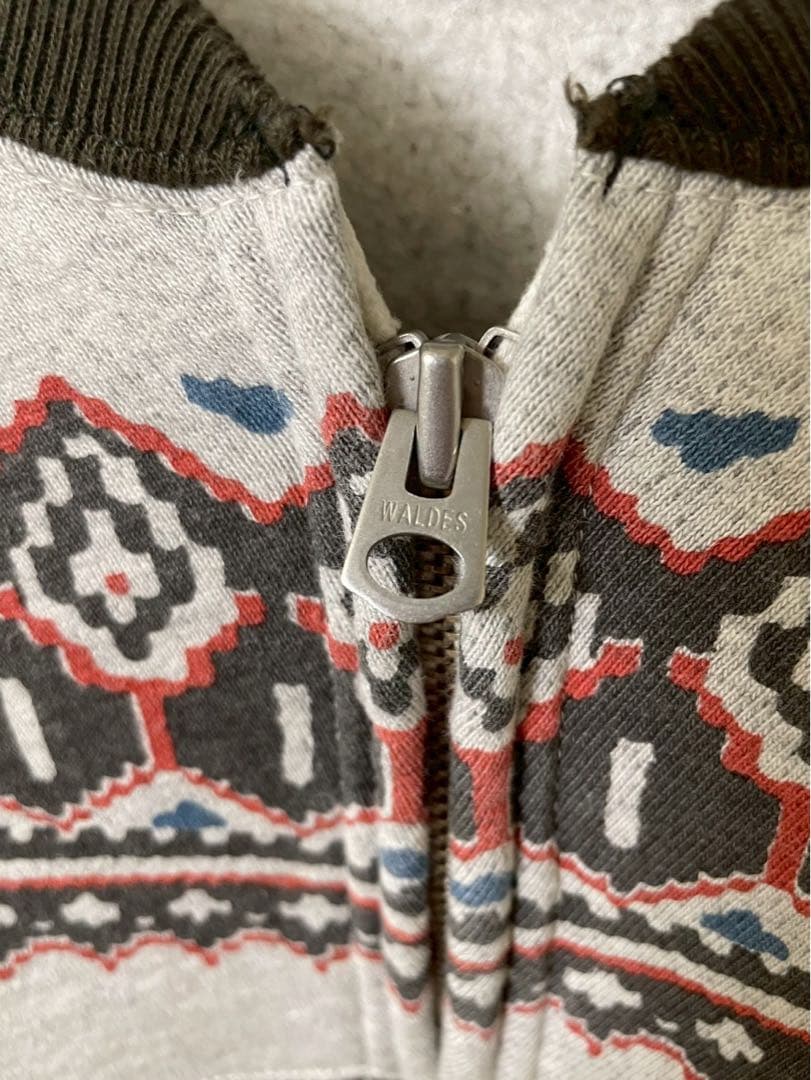 美品　DELUXEWARE ハーフジップスウェット　雪柄　XL