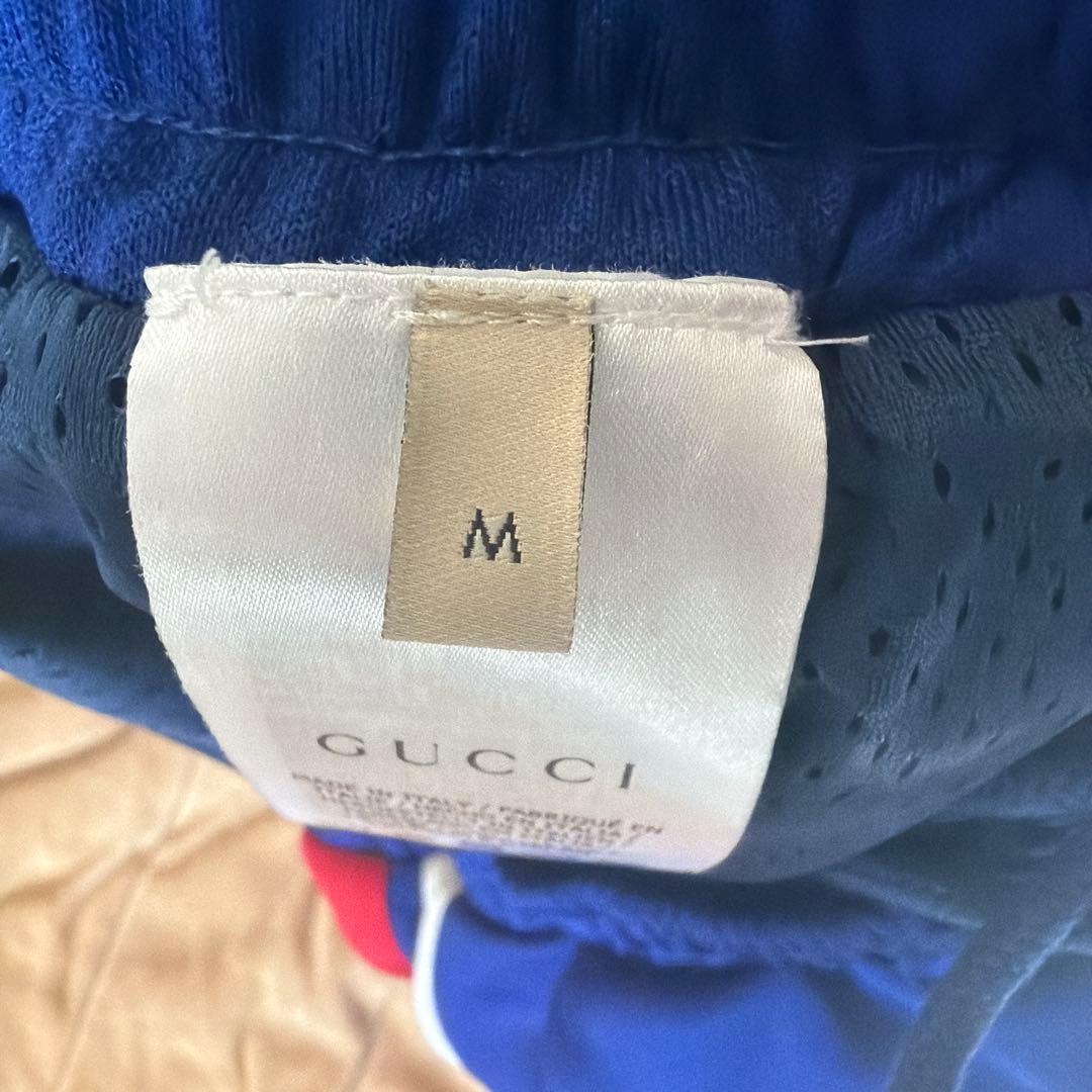 Gucci サイドストライプ ショートパンツ