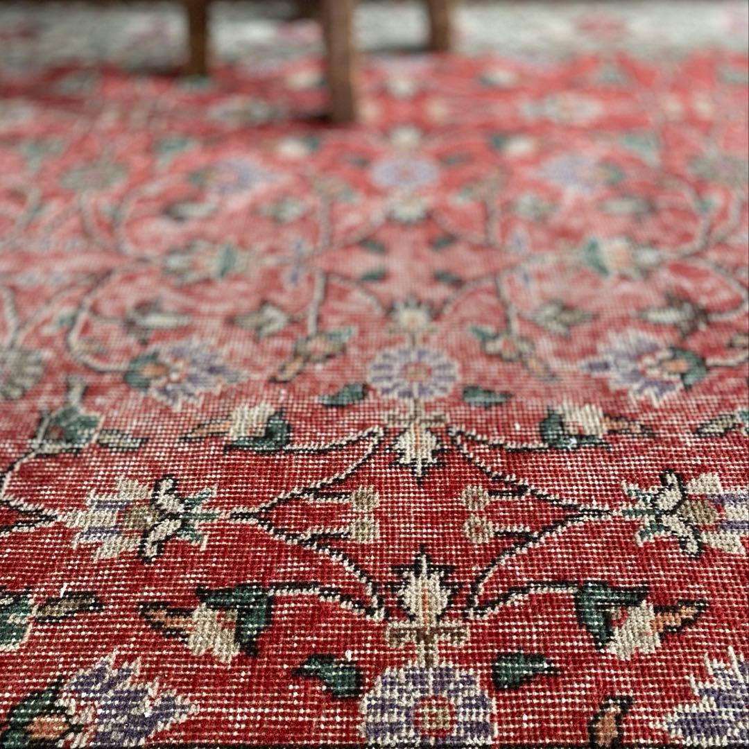 レッド花柄ヴィンテージラグ　トルコラグ　赤