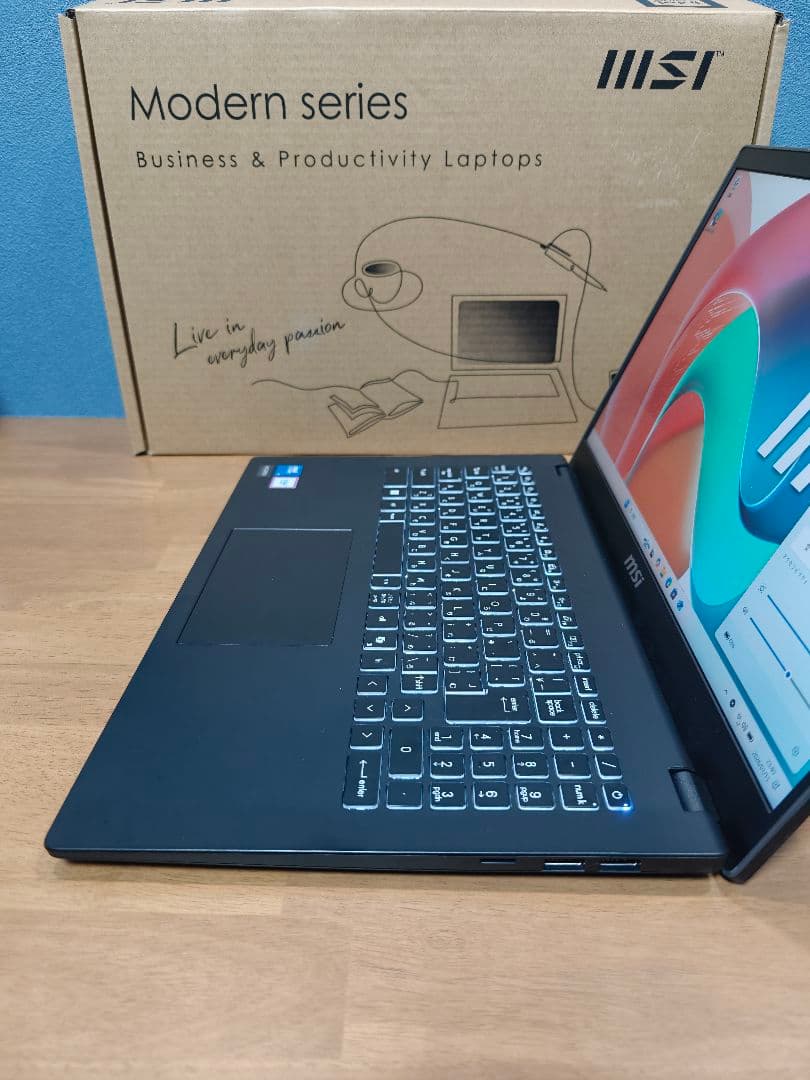 25年モデル MSI Modern 15.6 Core9 32GB 1TB