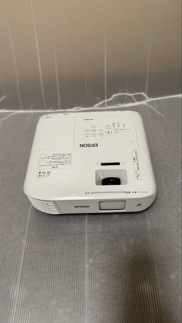 EPSON EB-2142W プロジェクター本体　使用時間: 2012h