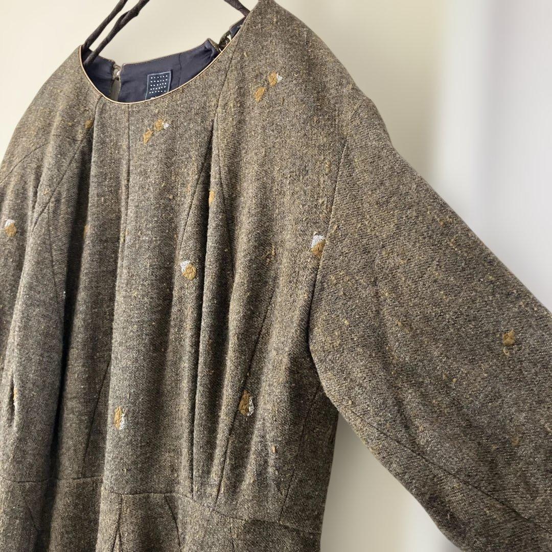 美品mina perhonenミナペルホネンpebbleカーキ刺繍ヤクワンピース