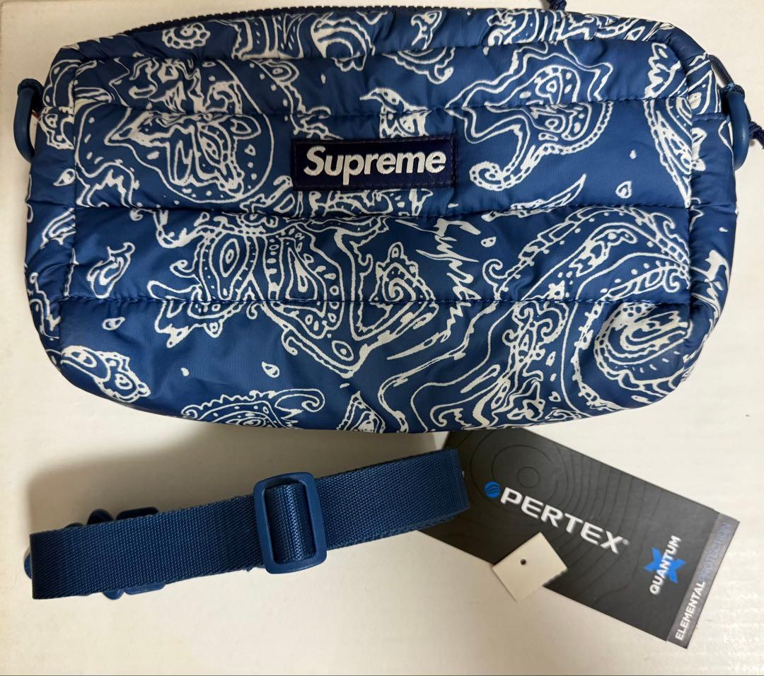 バッグ Supreme Puffer Side Bag \"Blue Paisley\"